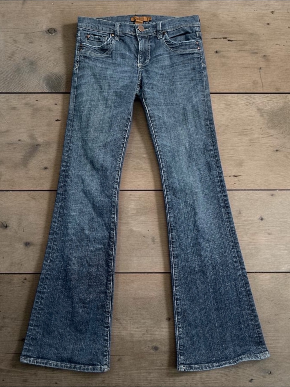 Arden B Bootcut Jeans in Medium Blue Wash